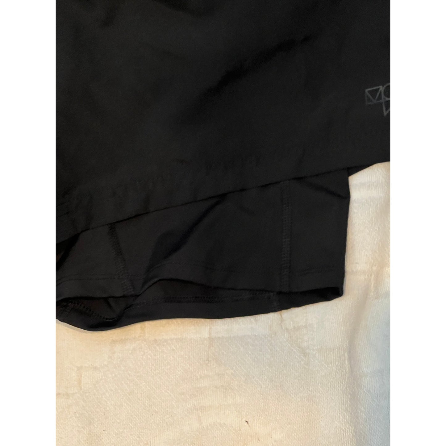 H & M Move Training Shorts w Compression Liner Mens XL