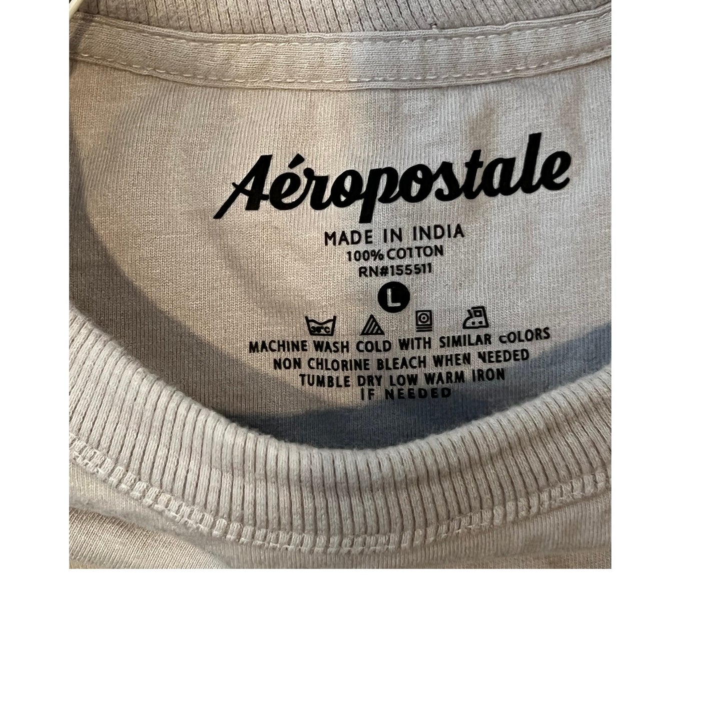 Aeropostale Off White/Creme Patched T-Shirt, Mens L