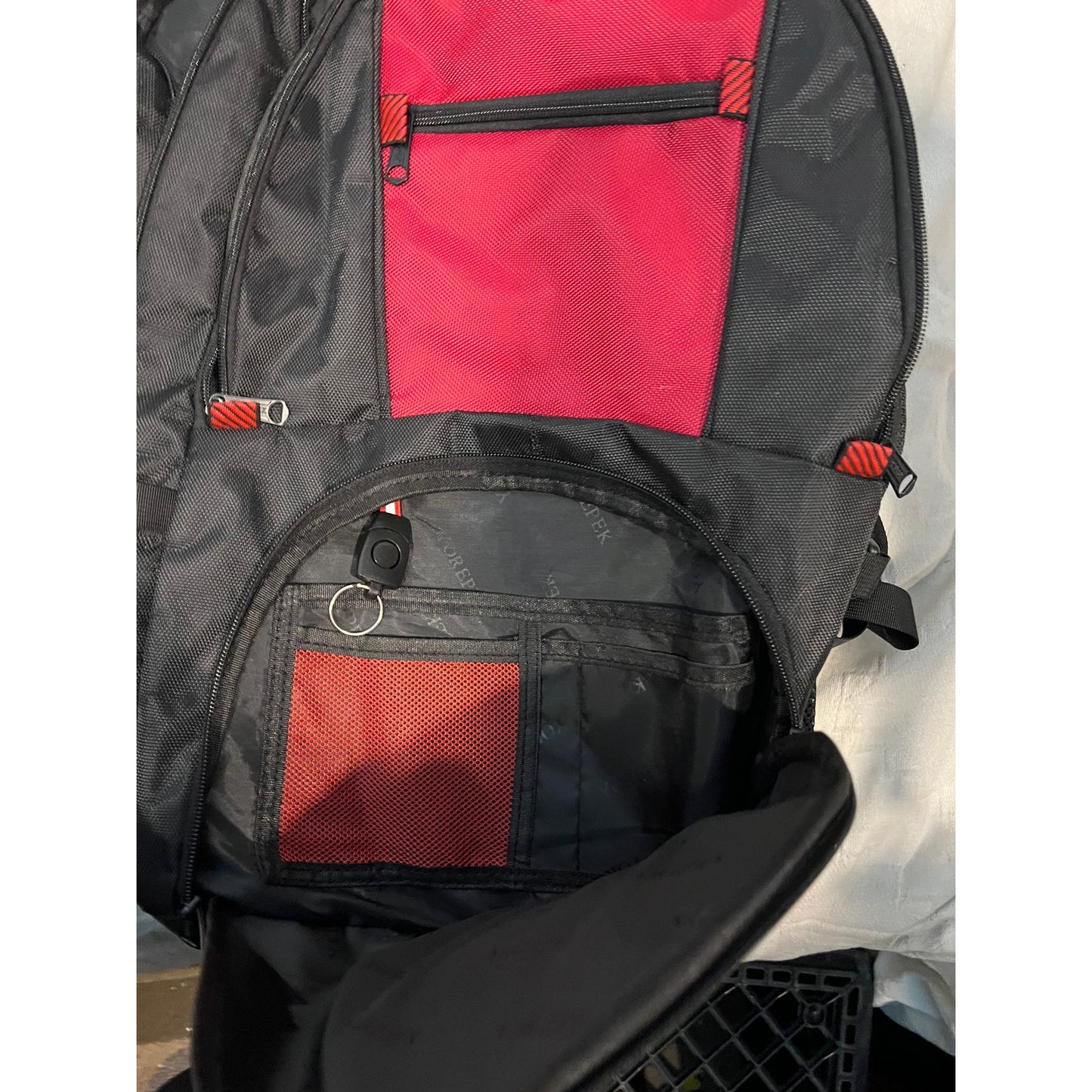 Yorepek Red Computer Charging Backpack 35L