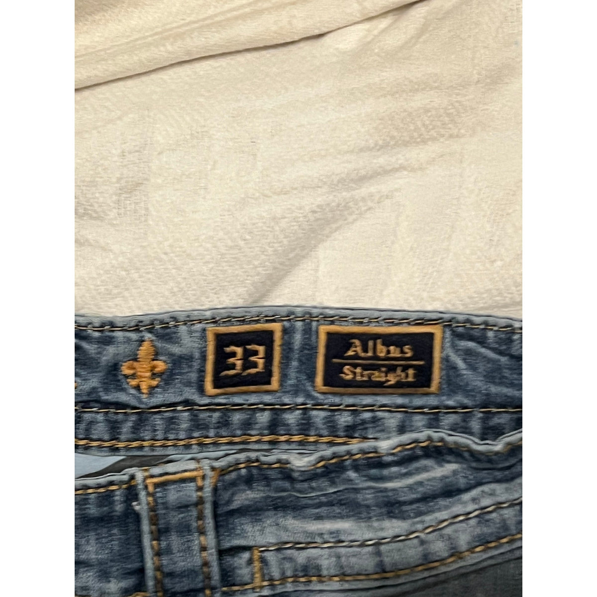 Rock Revival Albus Straight Jeans Distressed 33x33