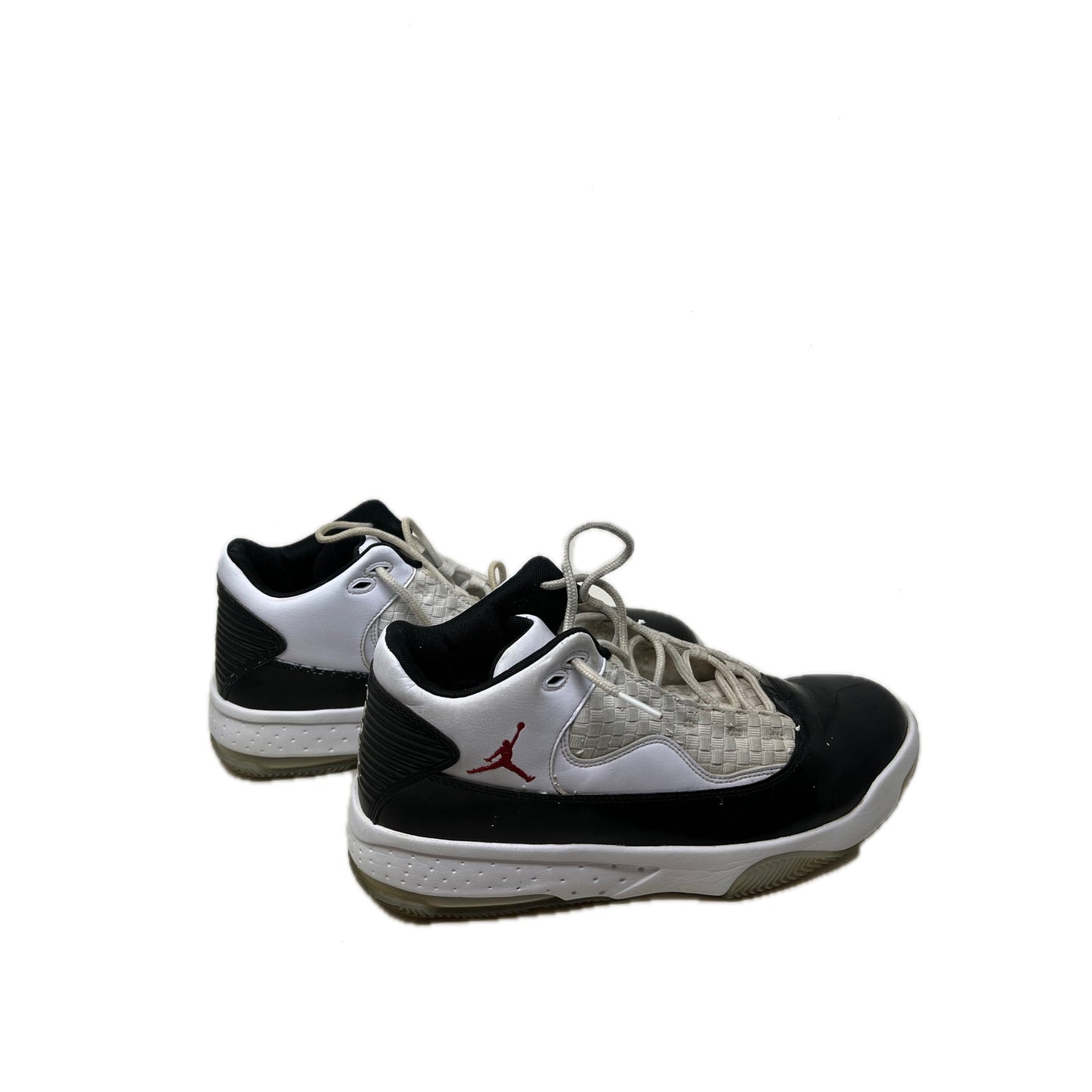Nike Jordan Max Aura 2 Blanco Negro Rojo Gimnasio Hombre 10.5