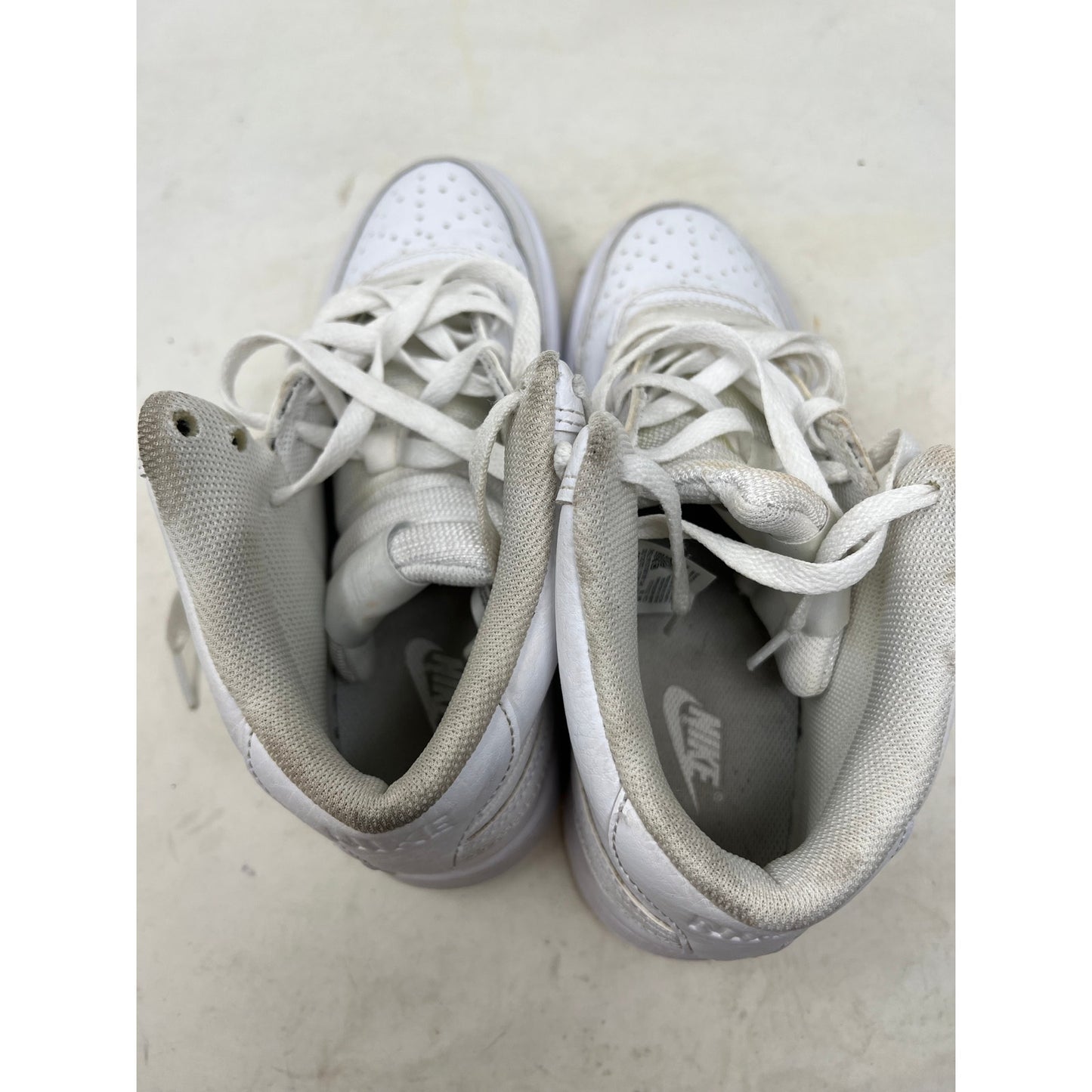 Nike Court Vision Mid Triple White Talla 8.5 para mujer