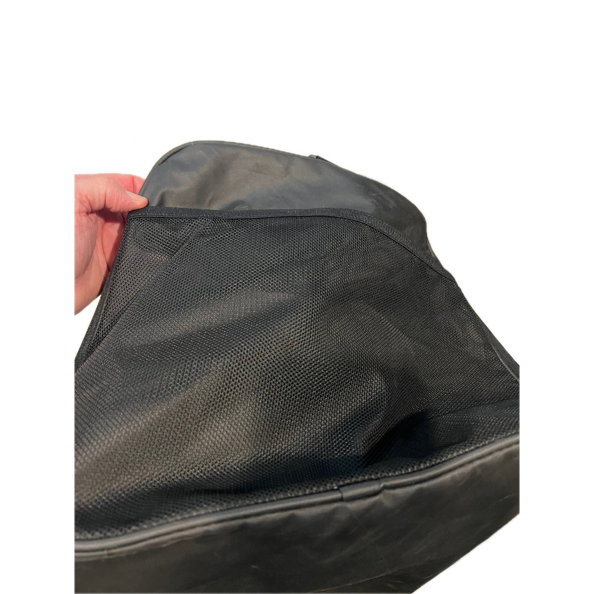 Nike Brasilia 9.5 Black Medium 60L Duffel Gym Bag