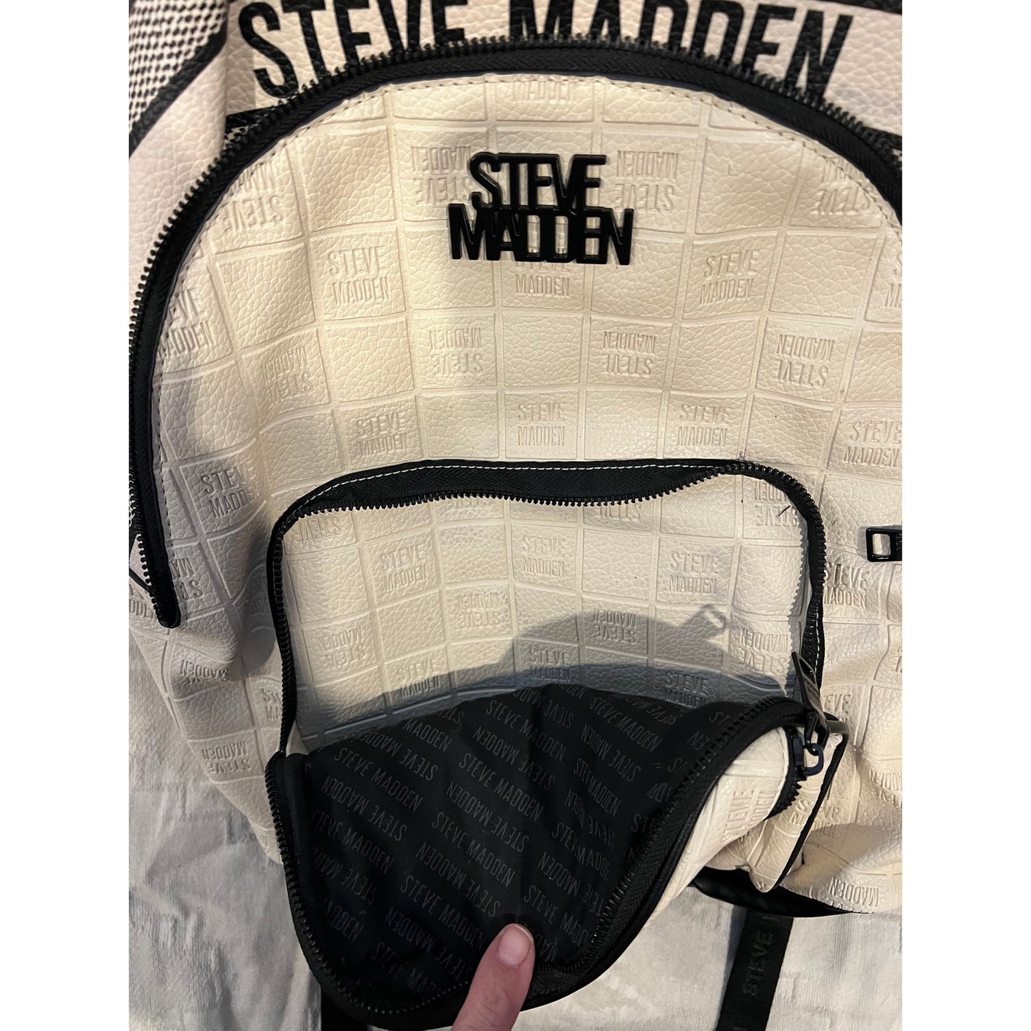 Steve Madden White 26L Backpack w Clutch Purse