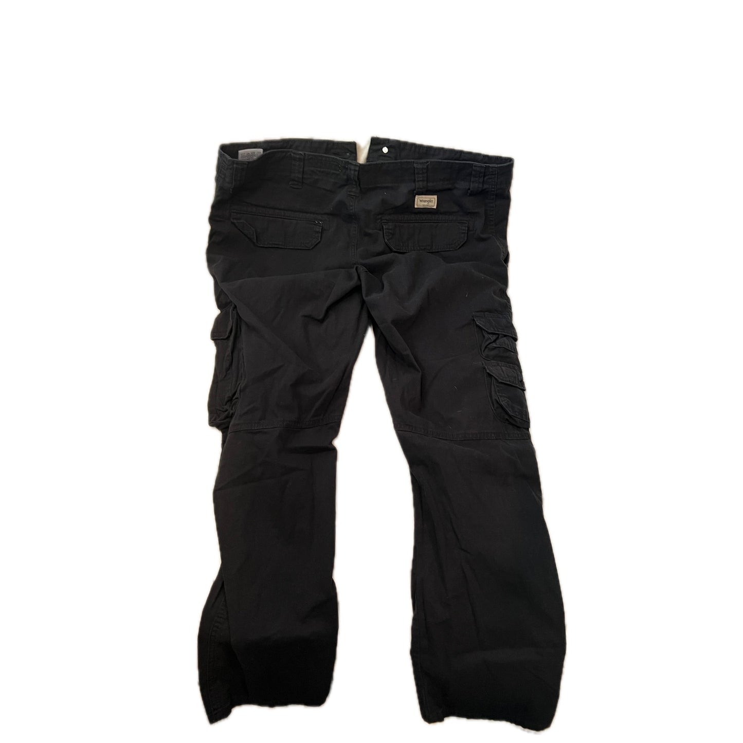 Wrangler Cargo noir coupe droite fuselée 38x30