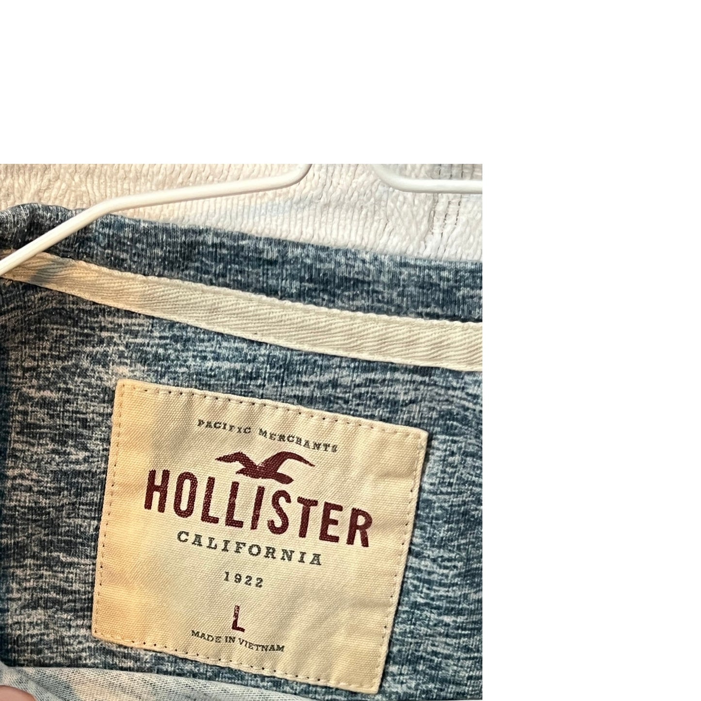 Hollister Long Sleeve Sweat Wicking Shirt Mens Large