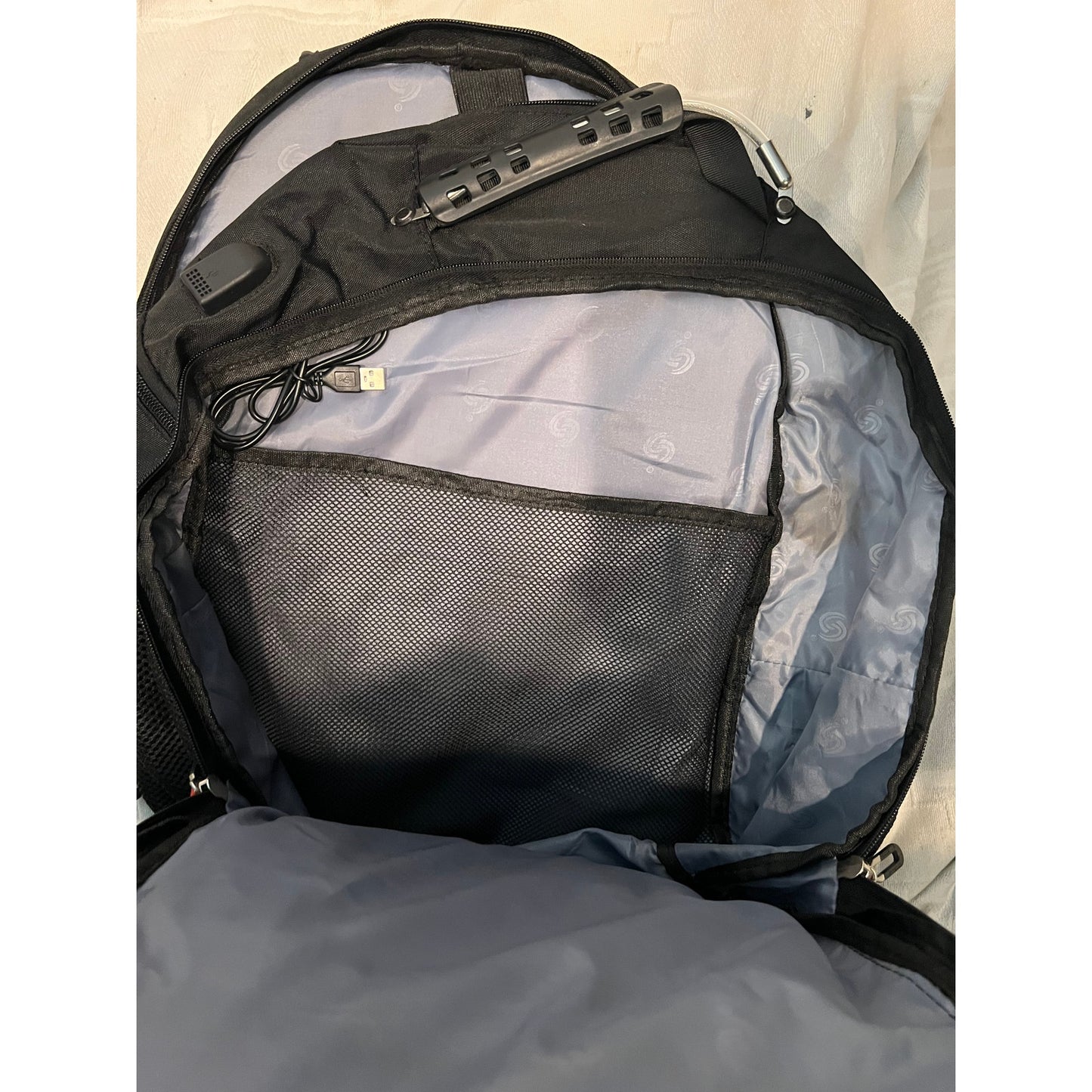 Shrradoo Computer Charging Backpack
