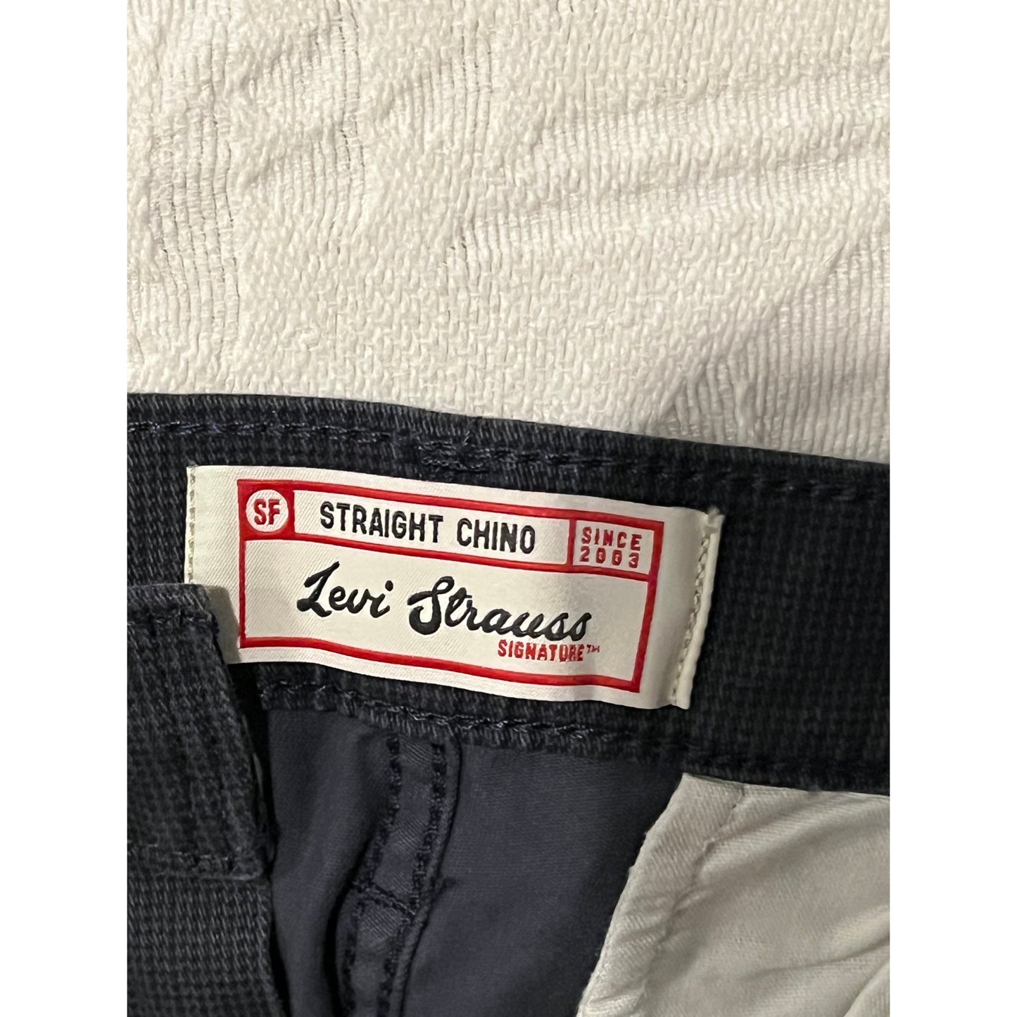 Pantalones chinos rectos de Levi's negros con parte delantera plana 29x30