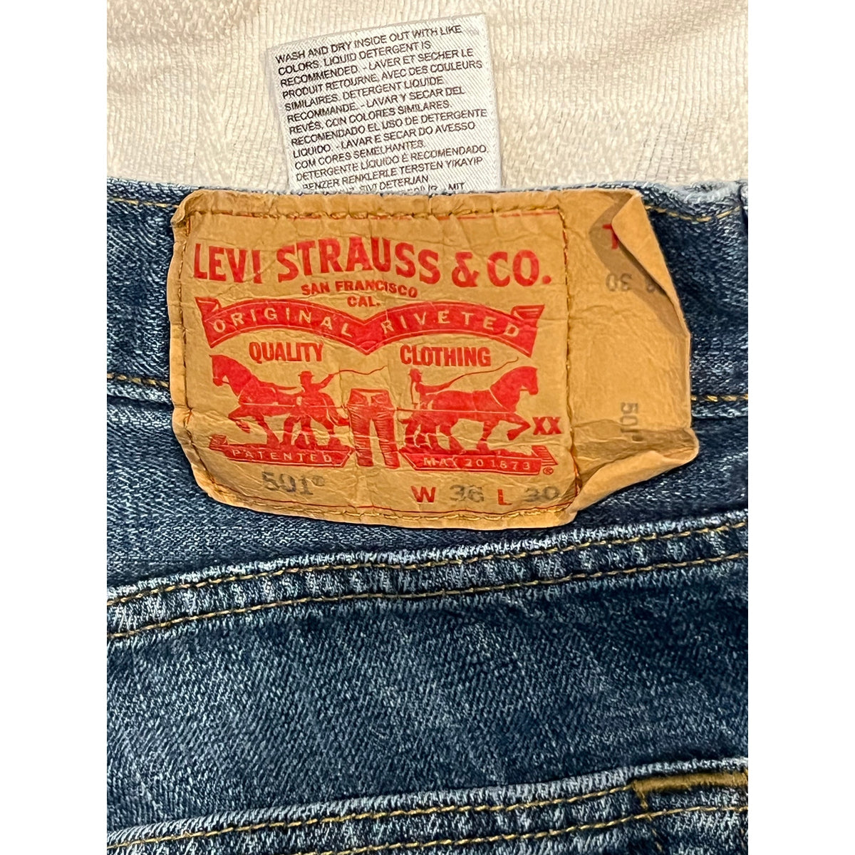 Levi Strauss 501 Classic Fit Button Fly Jeans 36x30