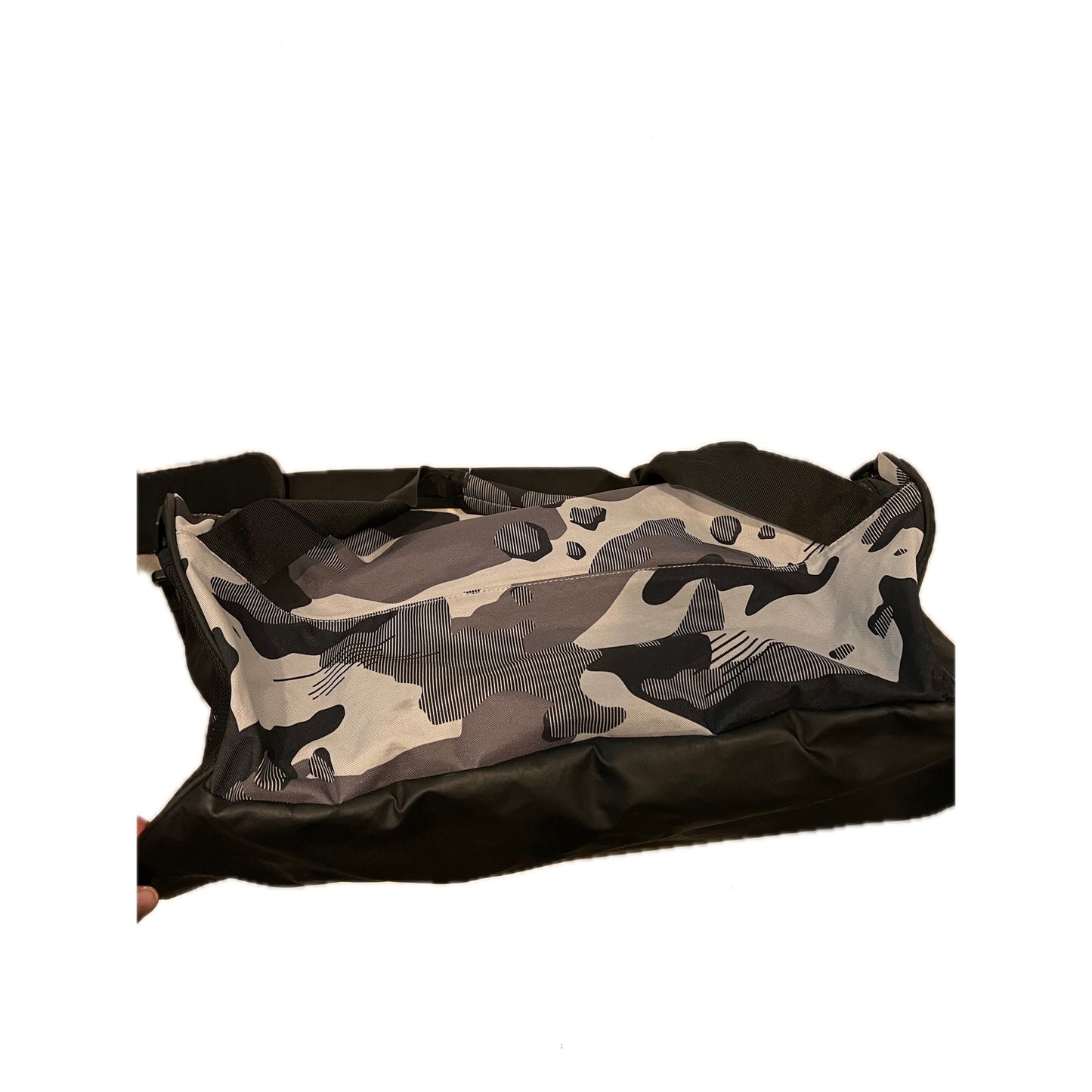 Nike Brasilia 9.5 Black Gray Camo Medium 60L Duffel Gym Bag