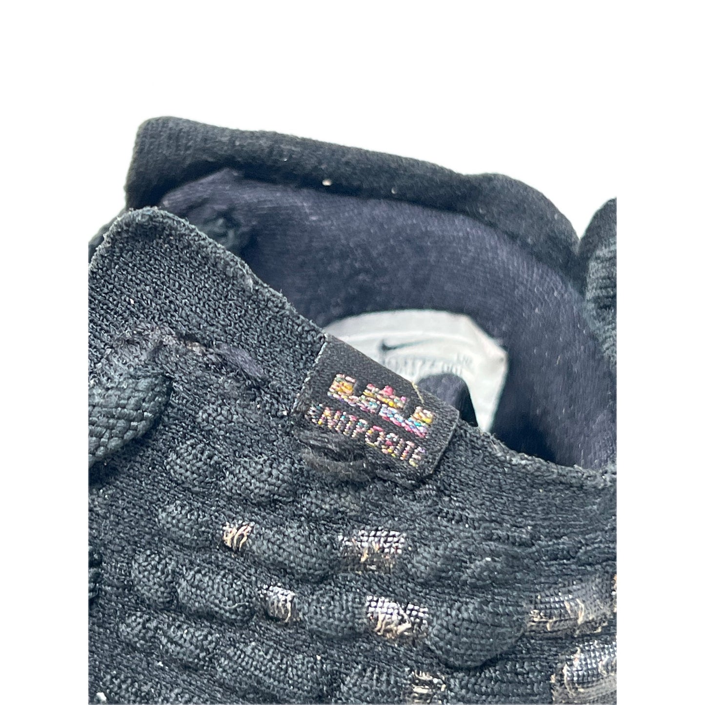 Nike LeBron 17 Moneda Global Para Hombres 11