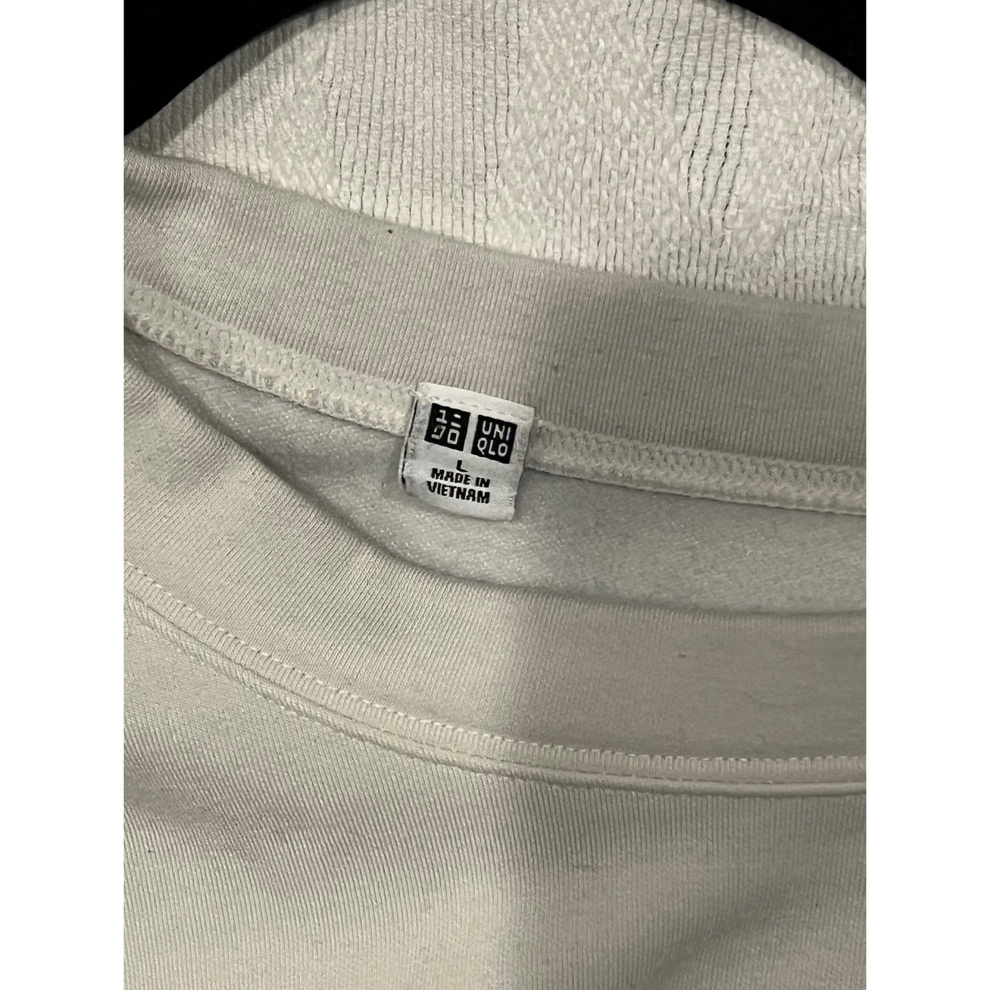 Uniqlo White Light Crewneck Sweatshirt Mens Large