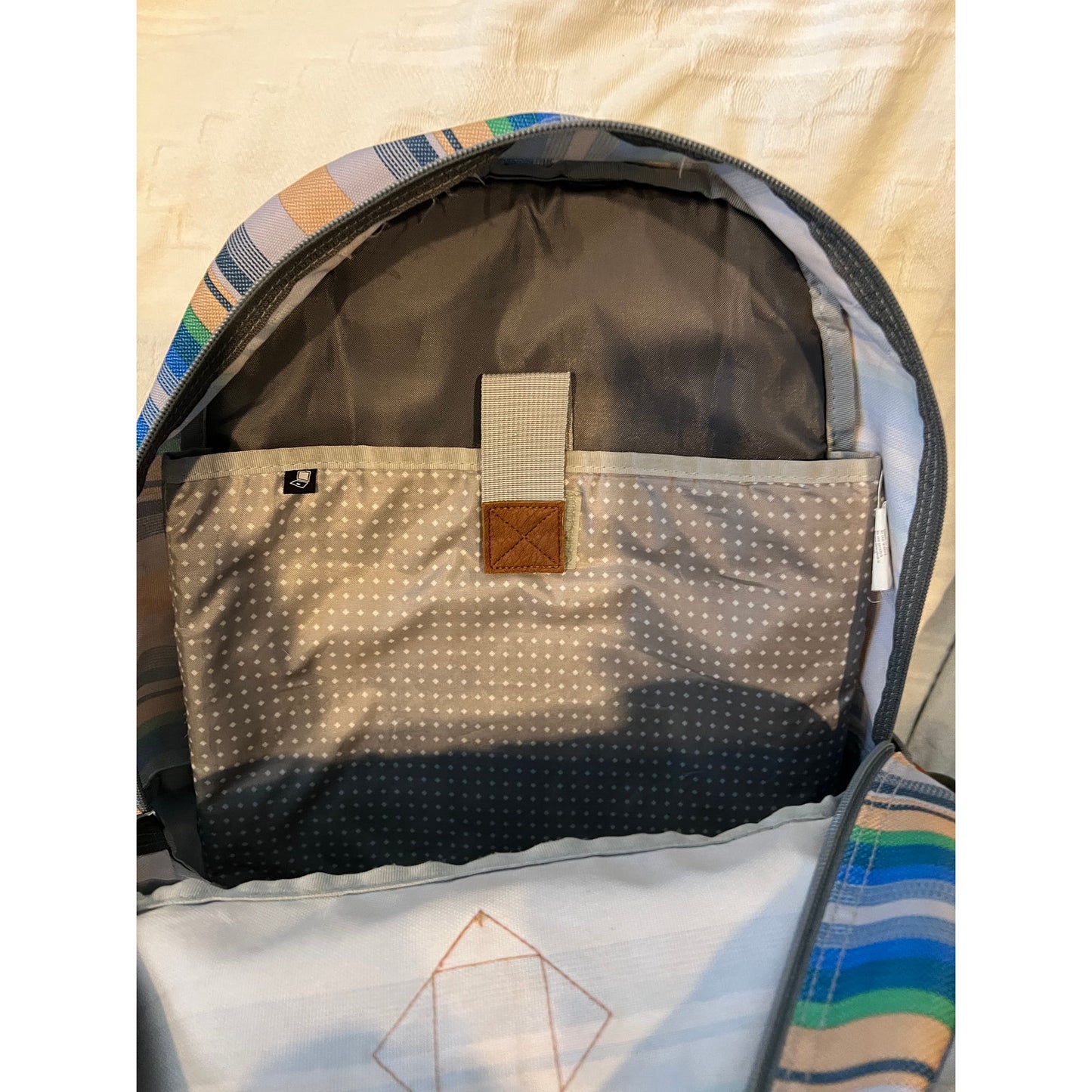 Sac à dos Dakoda 18 Trans by JanSport Gris Bleu Beige