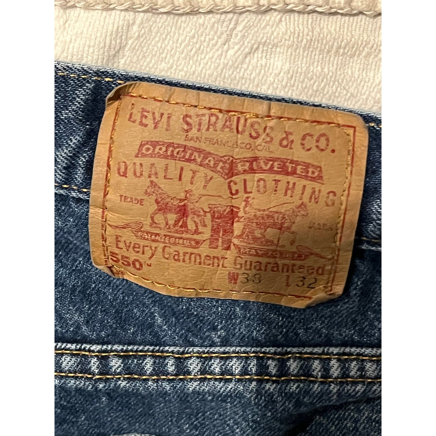 Jeans Levi's 550 Relaxed Fit Pierna Cónica 38x32