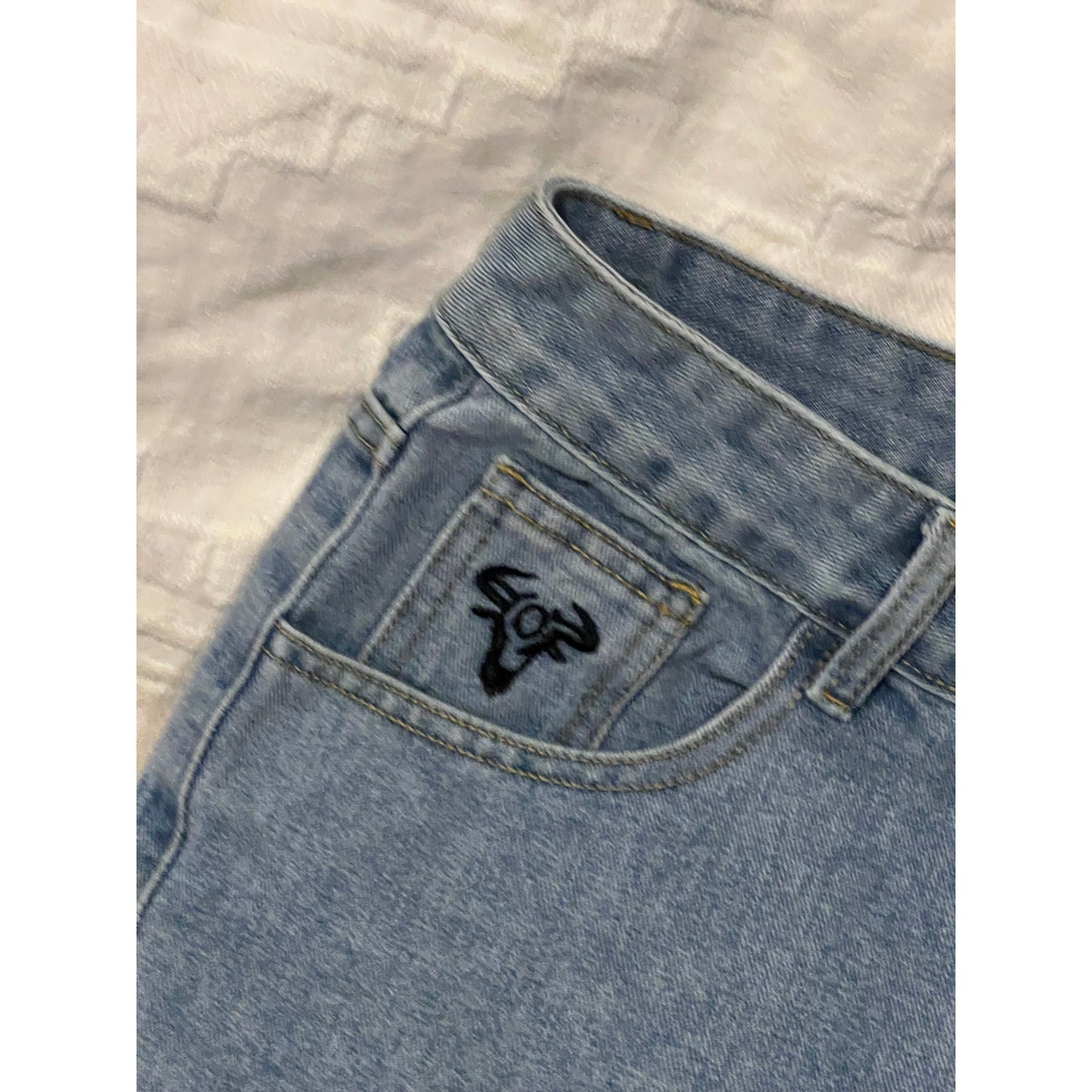 Jeans coupe droite ample bleu sans marque, taille 32x28